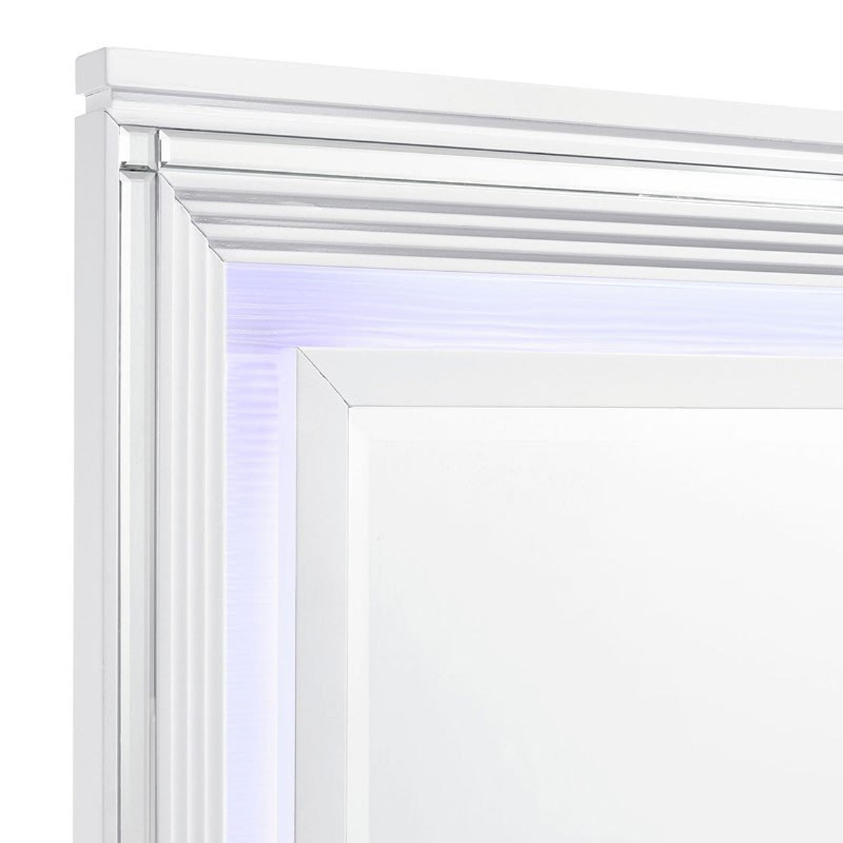 Twenty Nine Youth Mirror in White - Jack’s Furniture and More (Laredo, TX)