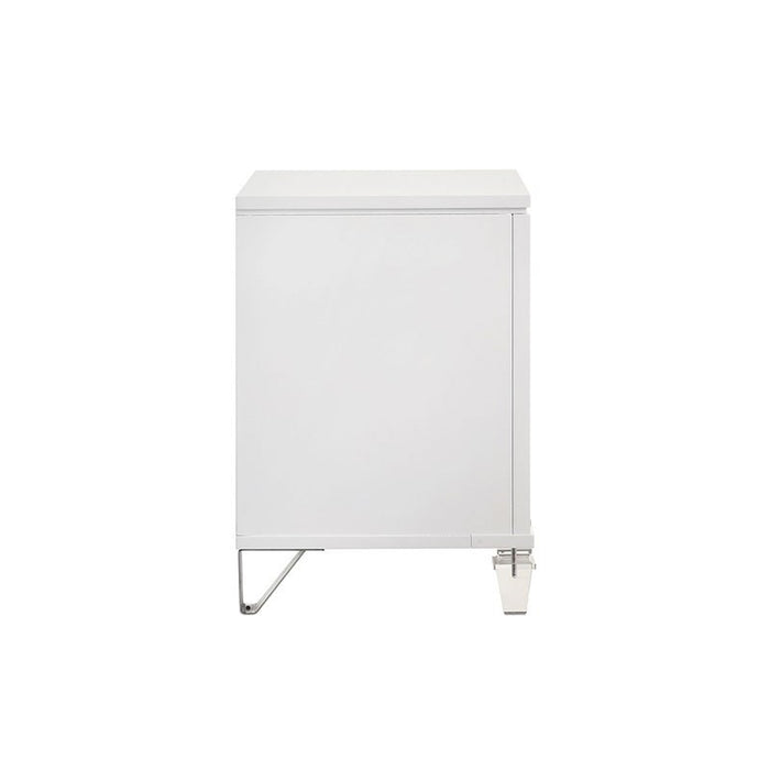 Twenty Nine Youth Nightstand in White - Jack’s Furniture and More (Laredo, TX)