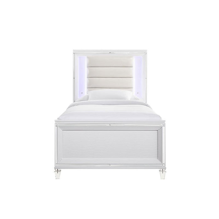 Twenty Nine Youth Full Panel Bed in White - Jack’s Furniture and More (Laredo, TX)